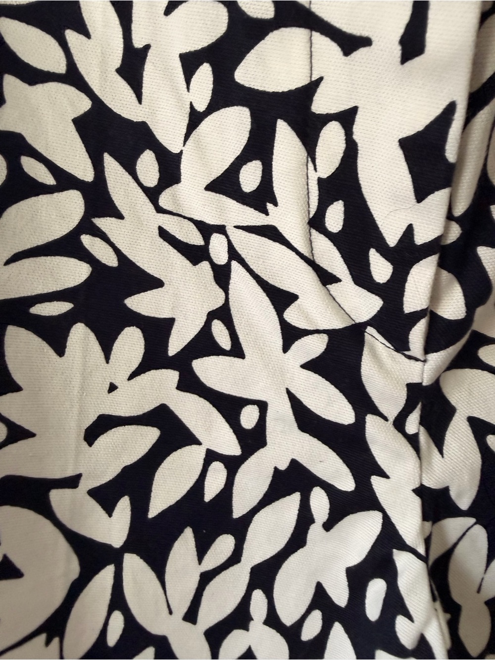 Oscar de la Renta Black and White Floral Wide-Leg Pants - Picture 8 of 11